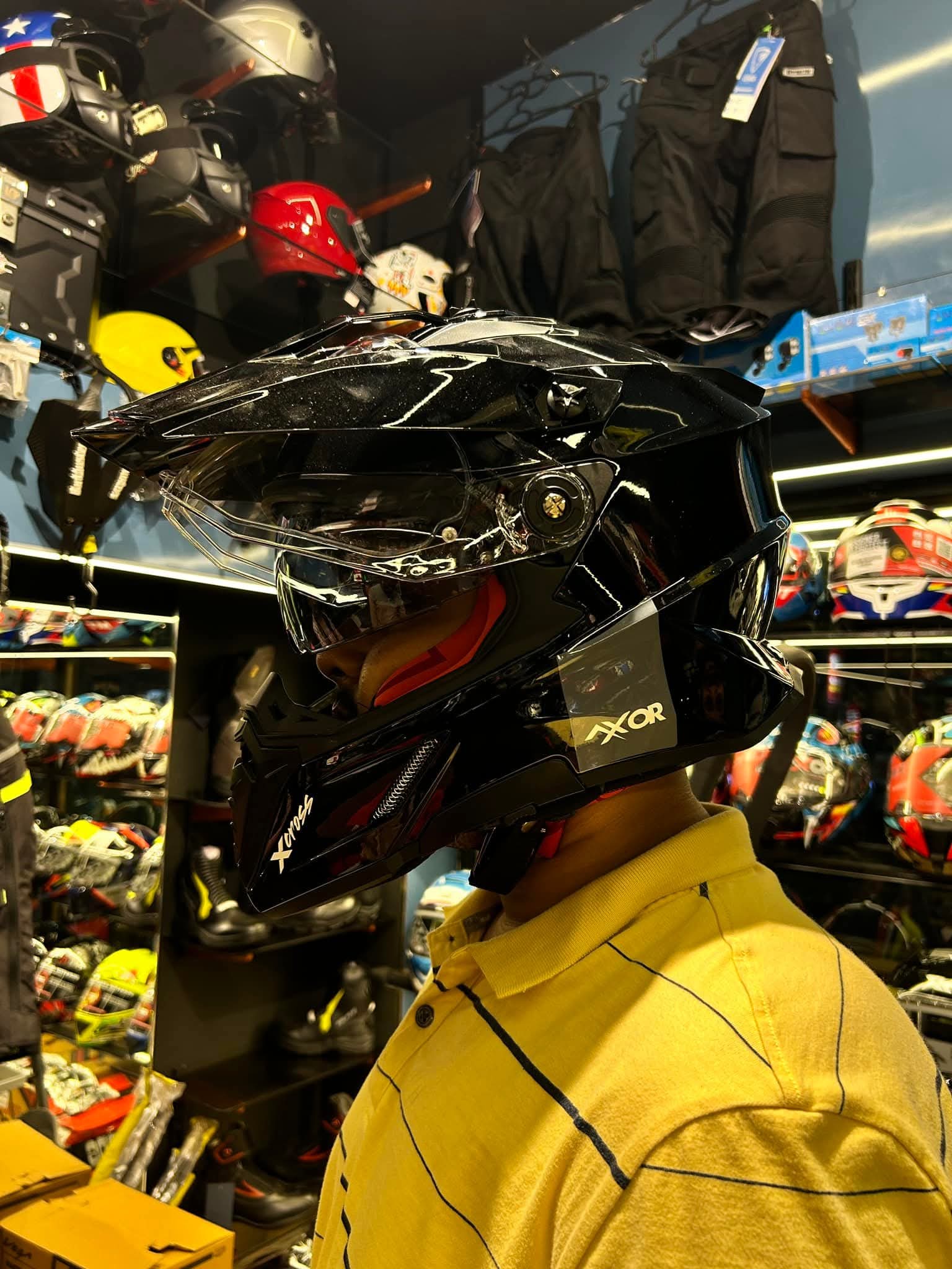 Axor Xcross helmet available at Xplomania Adventure